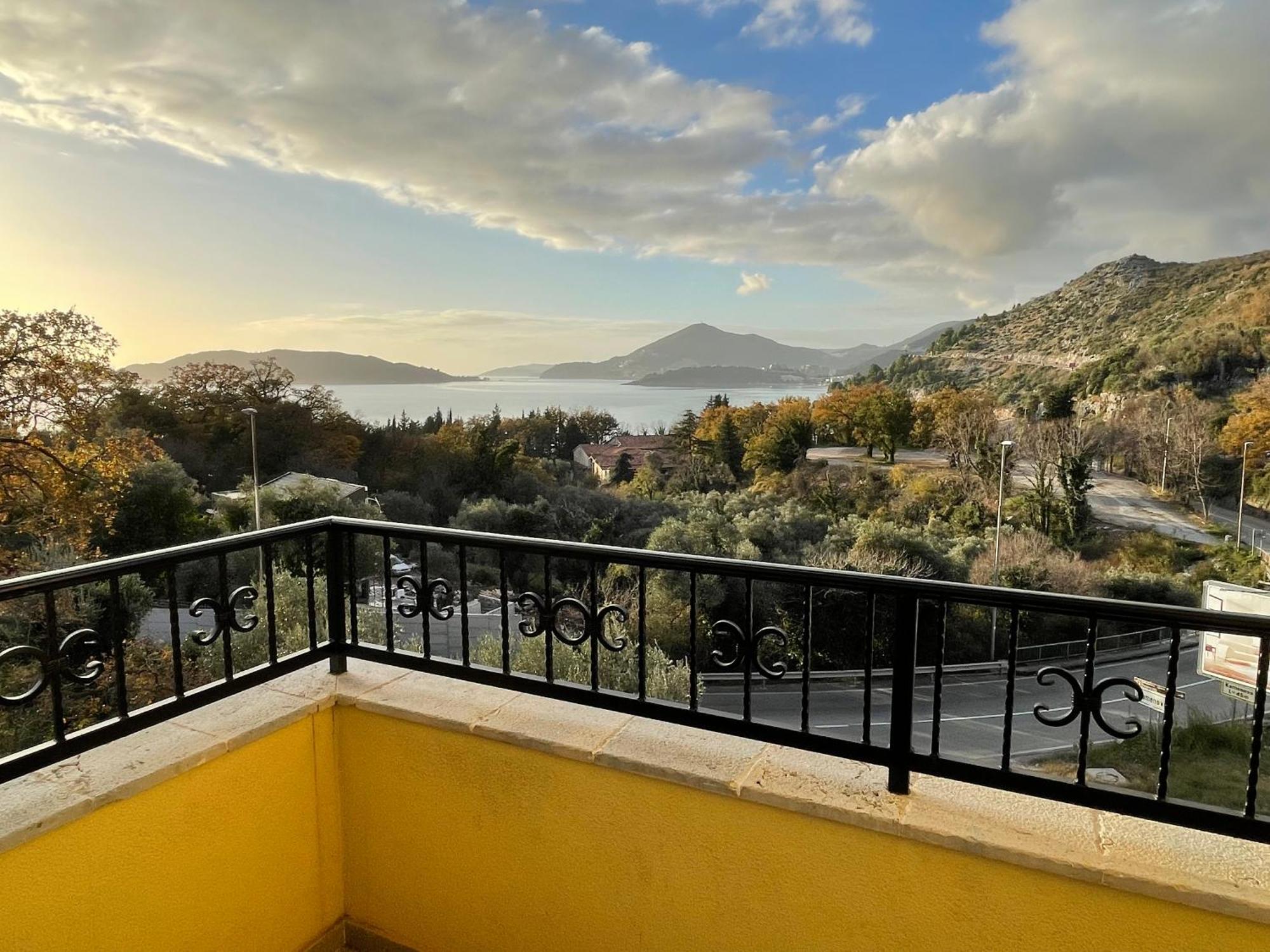 Lux Apartment Amarin Pržno エクステリア 写真